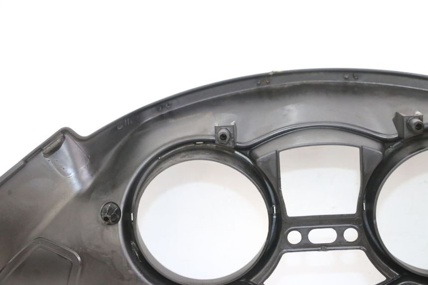 photo de SPEEDOMETER SURROUND PIAGGIO MP3 LT 400 (2007 - 2012) - High-resolution close-up