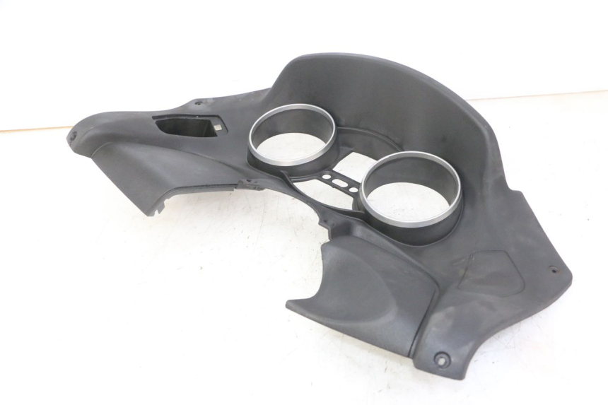 photo de SPEEDOMETER SURROUND PIAGGIO MP3 LT 400 (2007 - 2012) - Zoom on usage condition