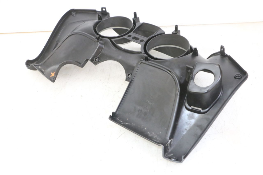 photo de SPEEDOMETER SURROUND PIAGGIO MP3 LT 400 (2007 - 2012) - Surface and material condition