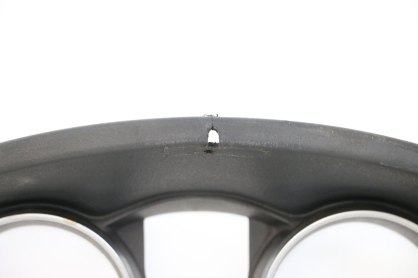 photo de SPEEDOMETER SURROUND PIAGGIO MP3 125 (2006 - 2014) - Additional view of the item