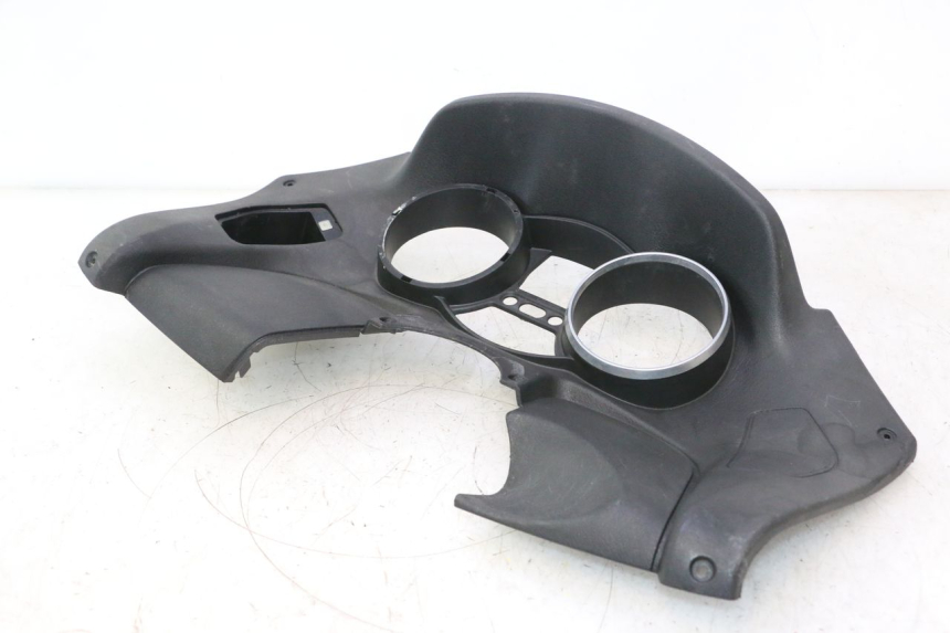 photo de SPEEDOMETER SURROUND PIAGGIO MP3 500 (2011 - 2015) - Fixing points details