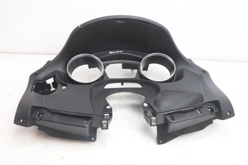 photo de SPEEDOMETER PANEL PIAGGIO MP3 500 (2016 - 2018) - Fixing points details
