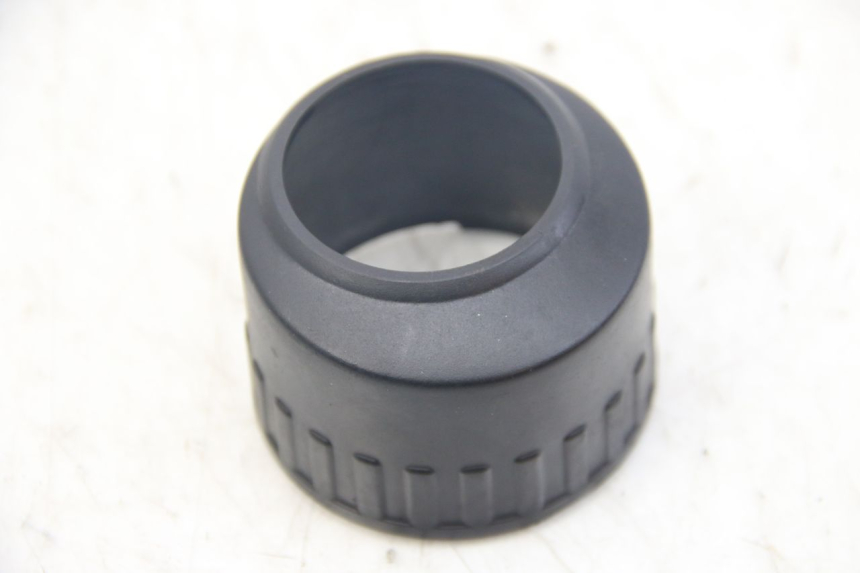 photo de SPEEDOMETER SURROUND JAWA STELLA BABETTA 134 50 - Component detail