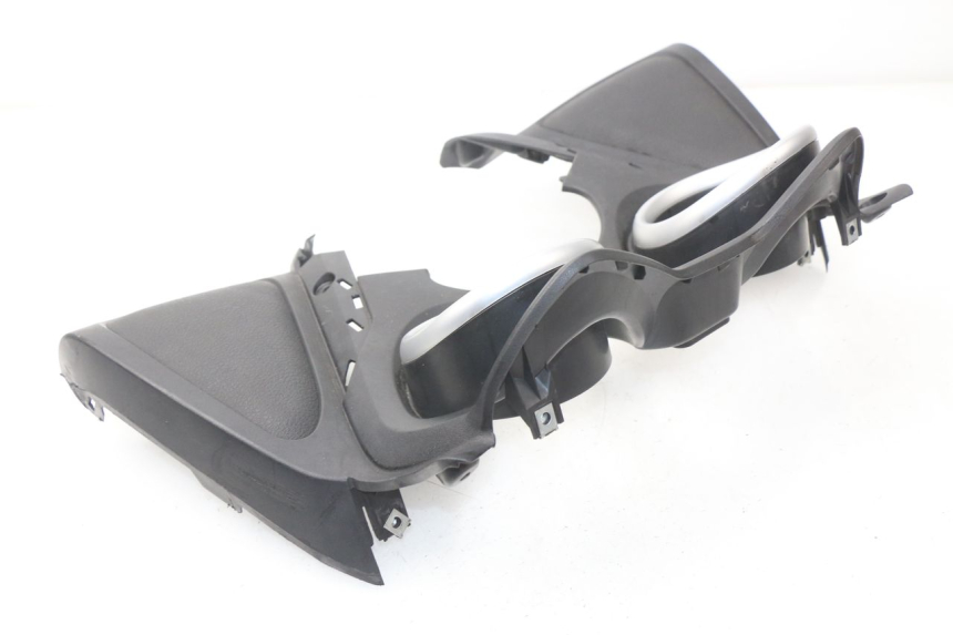 photo de SPEEDOMETER SURROUND YAMAHA X-MAX XMAX 125 (2010 - 2013) - Zoom on usage condition