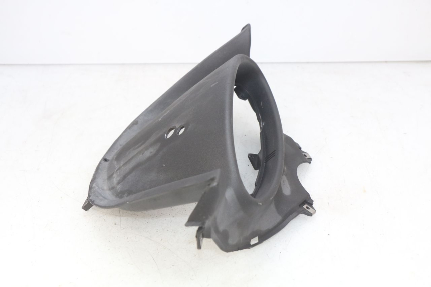 photo de SPEEDOMETER SURROUND PIAGGIO X9 EVOLUTION 250 (2003 - 2007) - Technical close-up