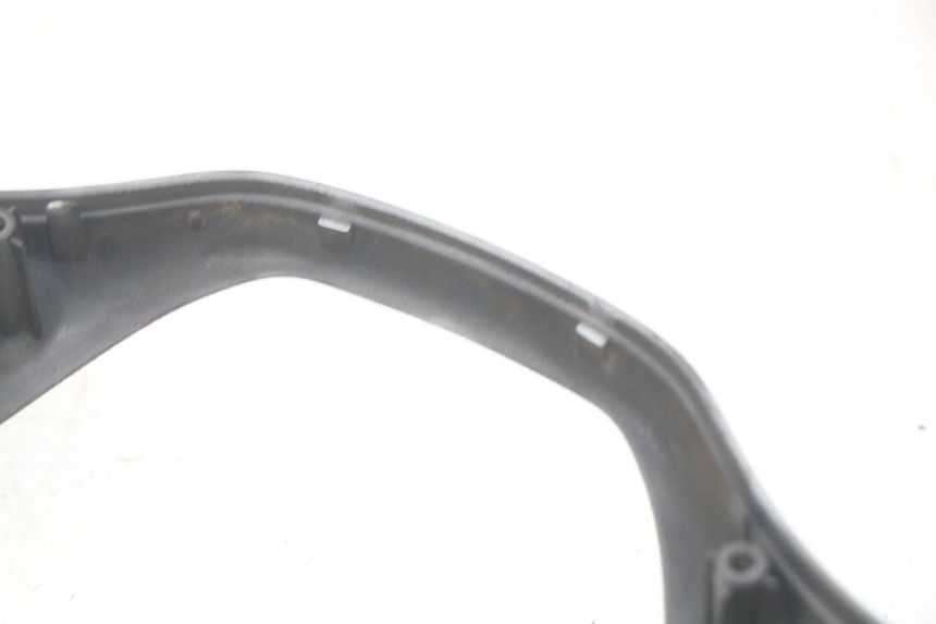 photo de SPEEDOMETER SURROUND PIAGGIO X9 EVOLUTION 250 (2003 - 2007) - Zoom on usage condition