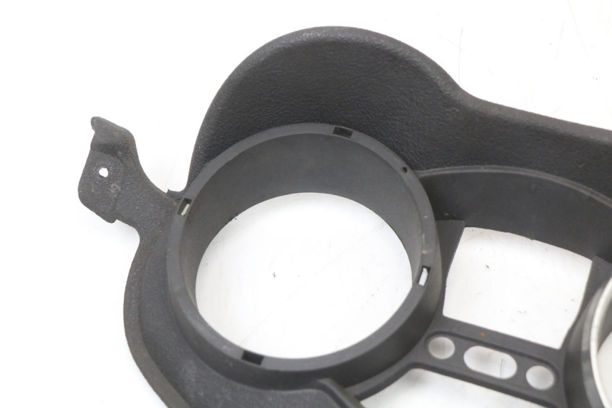 photo de SPEEDOMETER SURROUND PIAGGIO XEVO - X EVO 125 (2007 - 2017) - Zoom on usage condition