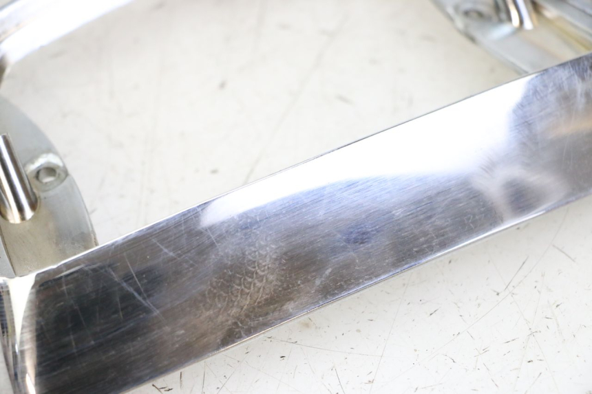 photo de REAR LIGHT SURROUND PIAGGIO VESPA LX 2T 50 (2005 - 2013) - Alternative perspective