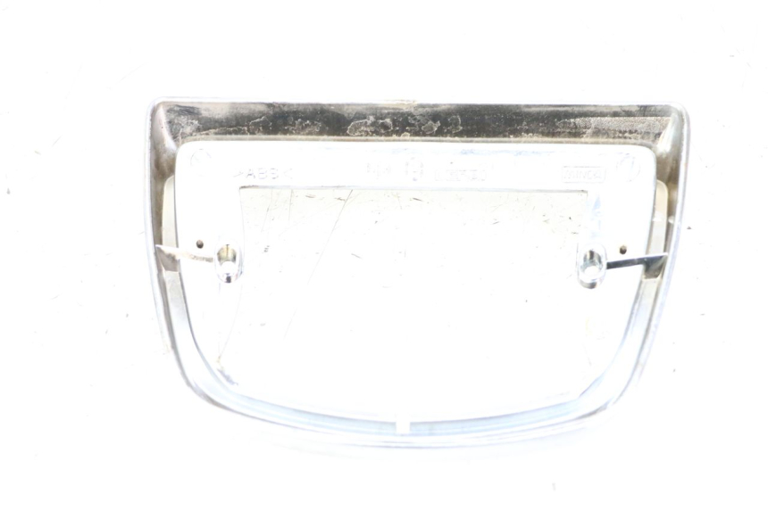 photo de REAR LIGHT SURROUND PIAGGIO VESPA LX 2T 50 (2005 - 2013) - Technical close-up