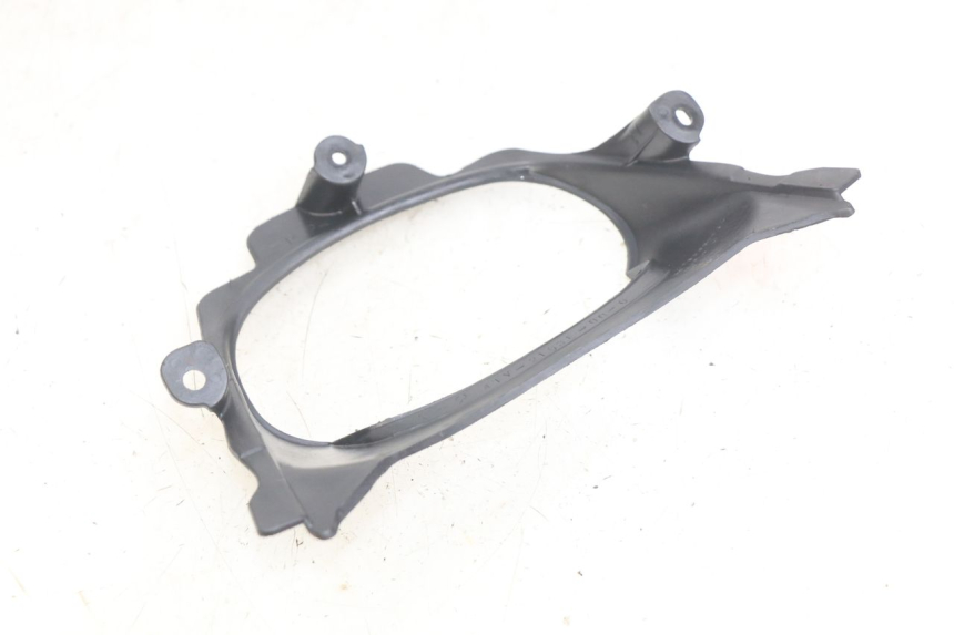 photo de TAIL LIGHT SURROUND YAMAHA YZF R THUNDERCAT 600 (1996 - 2003) - Component detail