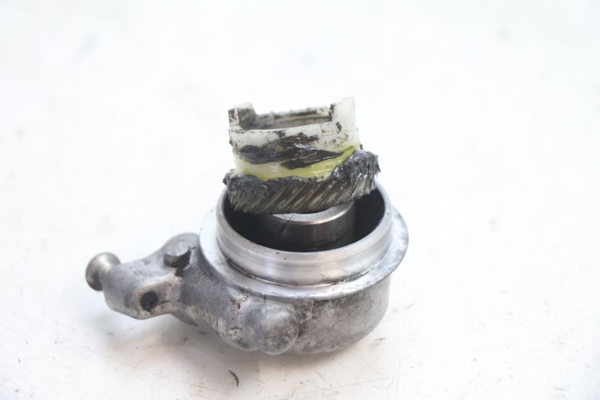 photo de SPEEDOMETER DRIVE HONDA CB TWO FIFTY 250 (1991 - 2002) - Technical close-up