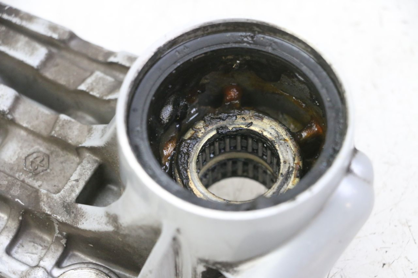 photo de SPEEDOMETER DRIVE PIAGGIO VESPA GRANTURISMO 200 (2004 - 2005) - Fixing points details