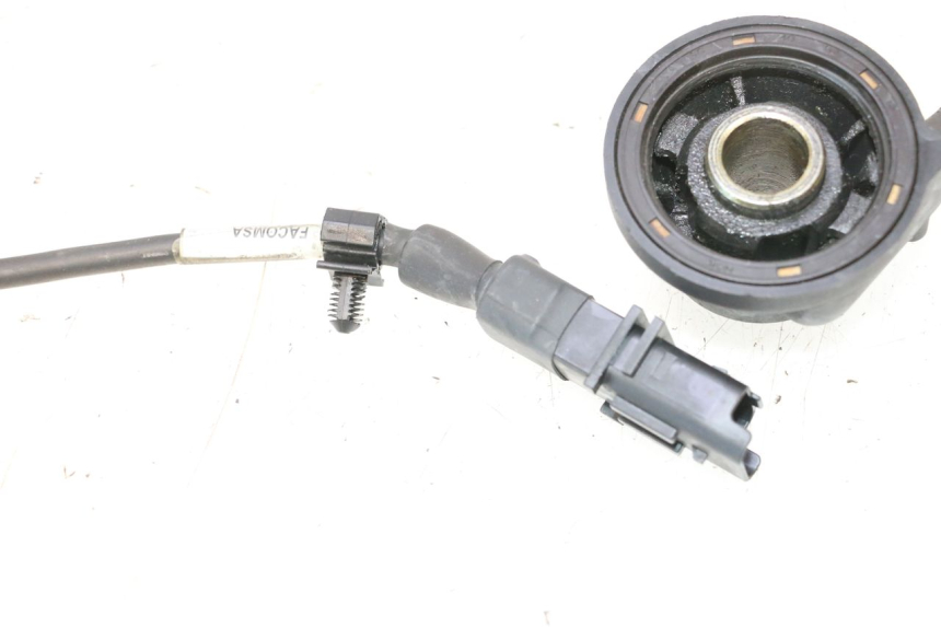 photo de SPEEDOMETER DRIVE PEUGEOT SATELIS COMPRESSOR K15 125 (2006 - 2009) - Fixing points details