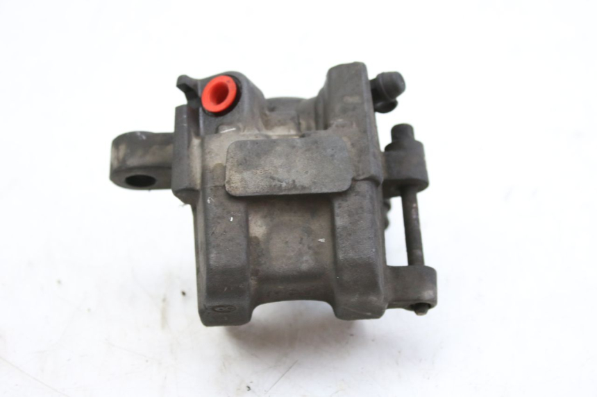 photo de REAR BRAKE CALIPER HONDA CBF 500 (2004 - 2007) - Alternative perspective