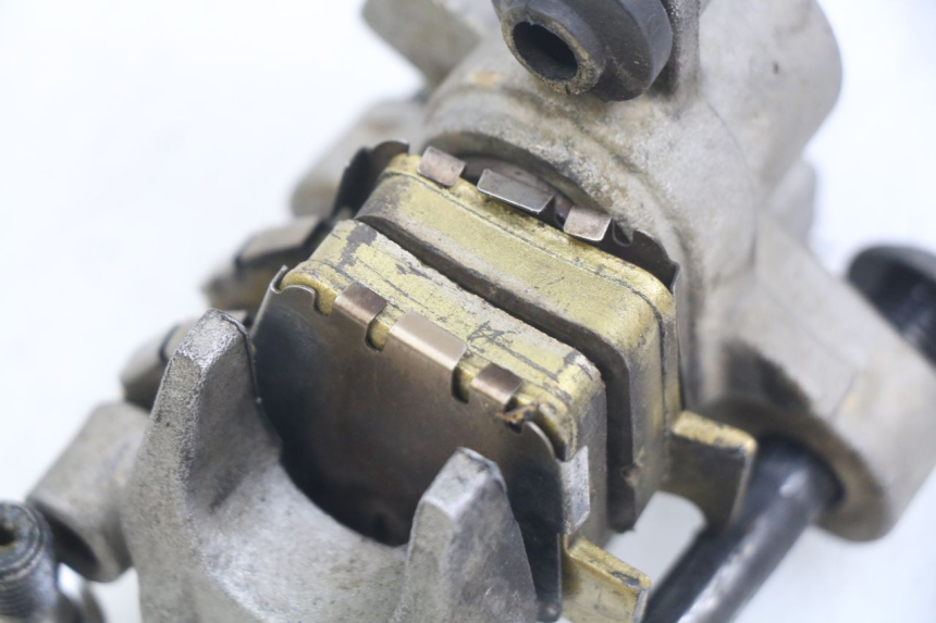 photo de REAR BRAKE CALIPER HONDA CRF CR-F 450 (2009 - 2012) - Alternative perspective