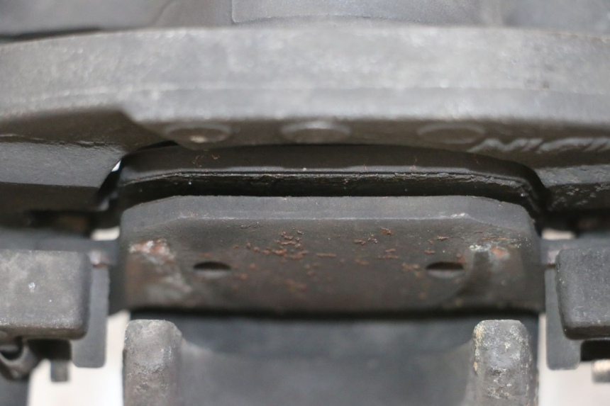 photo de REAR BRAKE CALIPER HONDA FES S-WING SWING ABS 125 (2007 - 2015) - Technical close-up