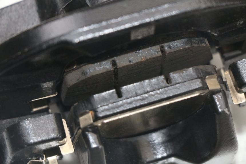 photo de REAR BRAKE CALIPER MASAI SCRAMBLER SPORT 125 (2021 - 2025) - Surface and material condition