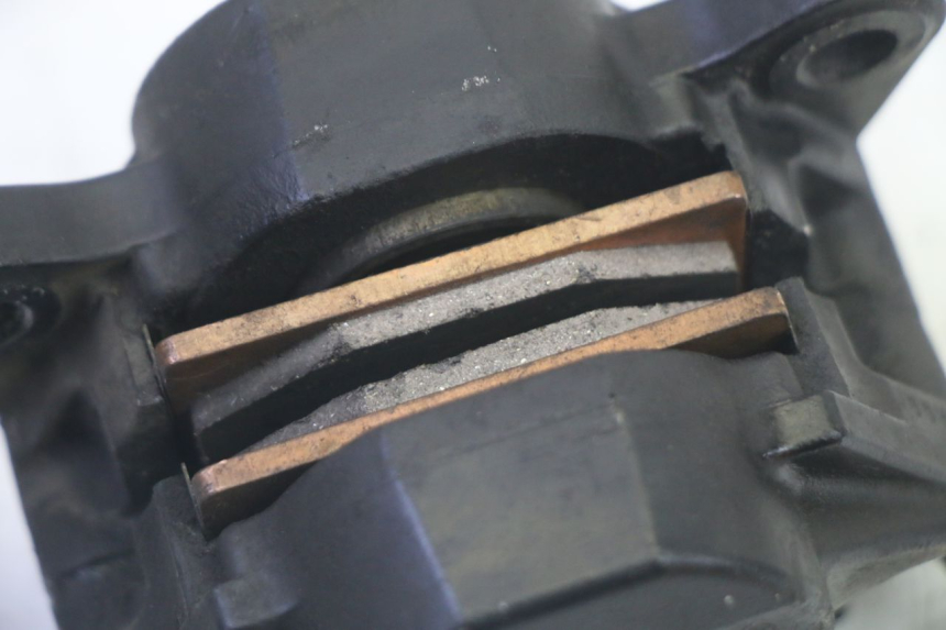 photo de REAR BRAKE CALIPER PIAGGIO MP3 125 (2006 - 2014) - Fixing points details