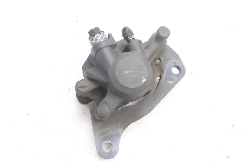 photo de REAR BRAKE CALIPER YAMAHA N-MAX NMAX 125 (2021 - 2024) - Zoom on usage condition