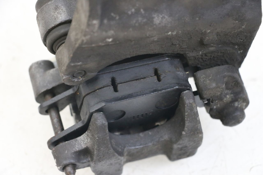 photo de REAR BRAKE CALIPER HONDA NTV DEAUVILLE 650 (1998 - 2001) - Zoom on usage condition