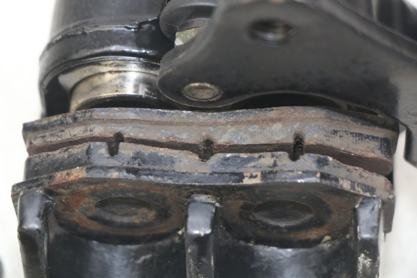 photo de REAR BRAKE CALIPER YAMASAKI RAPTOR 50 (2013 - 2018) - Zoom on usage condition