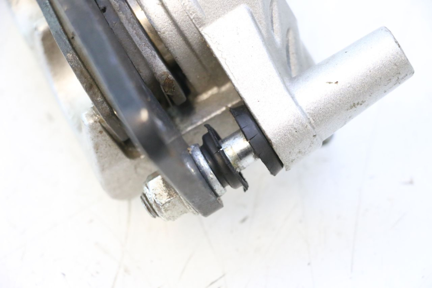 photo de REAR BRAKE CALIPER BAIKU SAKURA 1 (2021 - 2025) - Zoom on usage condition