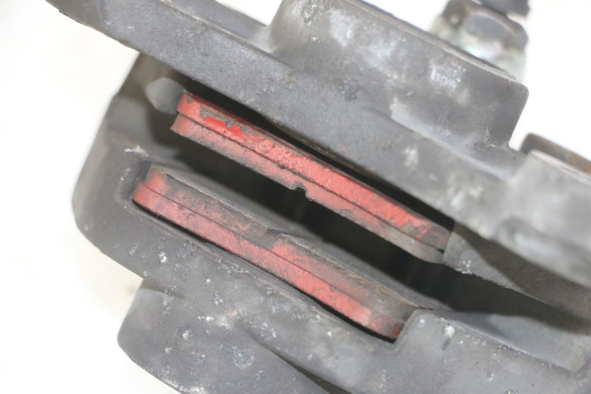 photo de REAR BRAKE CALIPER PEUGEOT SATELIS COMPRESSOR K15 125 (2006 - 2009) - Zoom on usage condition