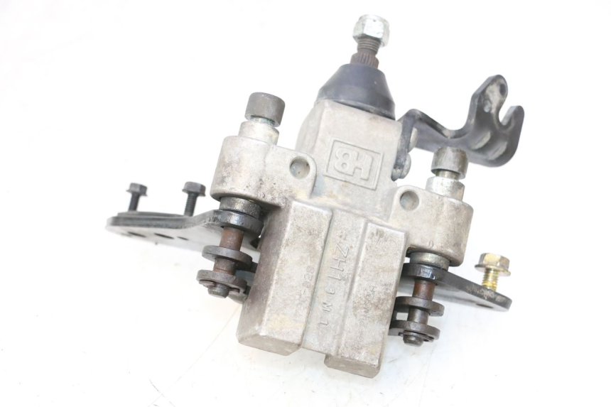 photo de REAR BRAKE CALIPER CAN-AM SPYDER RS 1000 (2008 - 2012) - Fixing points details