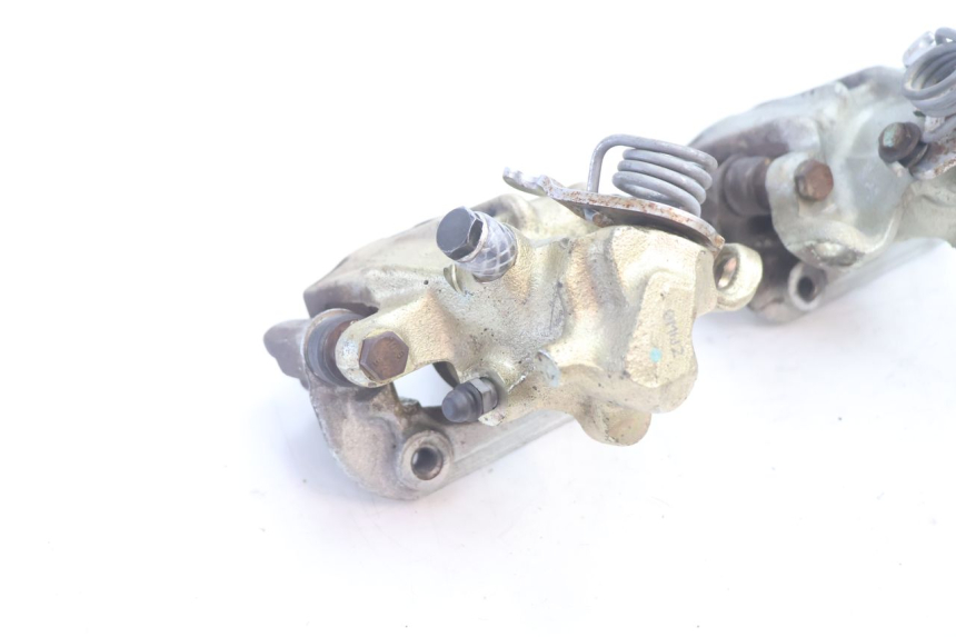 photo de REAR BRAKE CALIPER BOOM TRIKE FUN 500 (2004 - 2010) - Alternative perspective