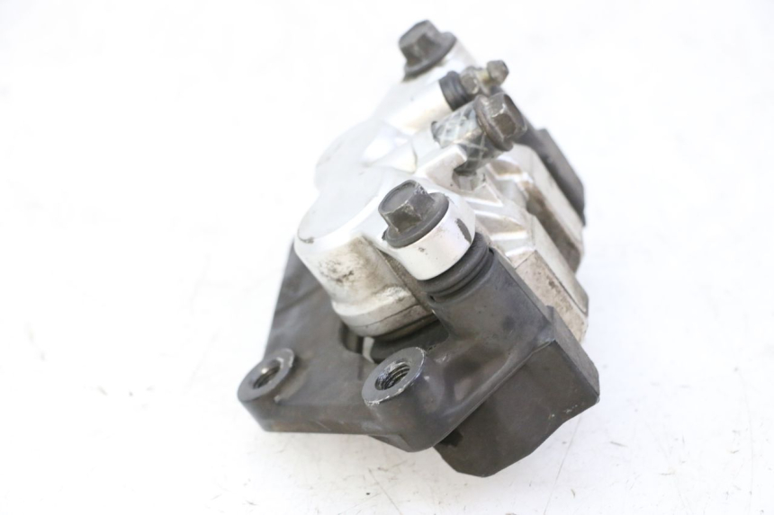 photo de REAR BRAKE CALIPER YAMAHA X-MAX XMAX 250 (2006 - 2009) - Fixing points details