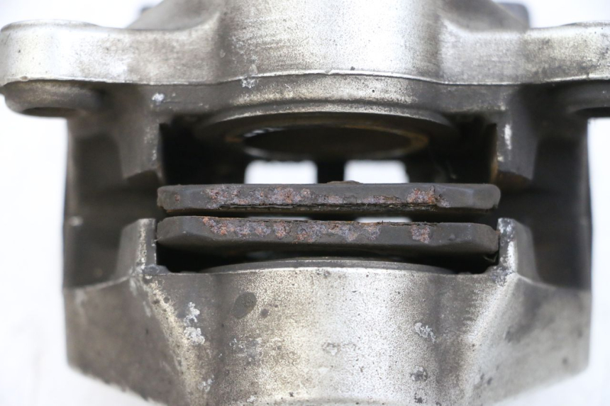 photo de REAR BRAKE CALIPER YAMAHA X-MAX XMAX 125 (2010 - 2013) - Zoom on usage condition