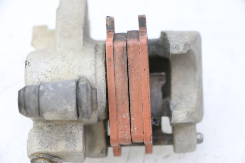 photo de REAR BRAKE CALIPER YAMAHA YZ-F YZF 250 (2014 - 2018) - Alternative perspective