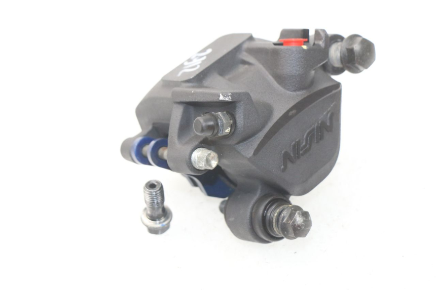 photo de REAR BRAKE CALIPER KAWASAKI Z Z900 900 (2017 - 2019) - Alternative perspective