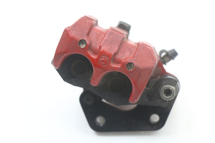 photo de FRONT BRAKE CALIPER DAELIM A-FOUR 2T 50 (2005 - 2012) - Technical close-up