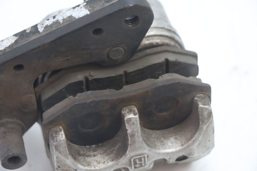 photo de FRONT BRAKE CALIPER KYMCO AGILITY 4T 50 (2005 - 2018) - Surface and material condition