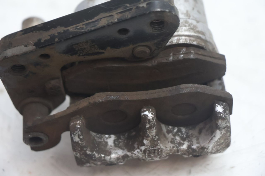 photo de FRONT BRAKE CALIPER KYMCO AGILITY 4T 50 (2018 - 2022) - Fixing points details