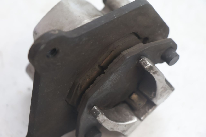 photo de FRONT BRAKE CALIPER KYMCO AGILITY CITY 2T 50 (2008 - 2016) - Fixing points details