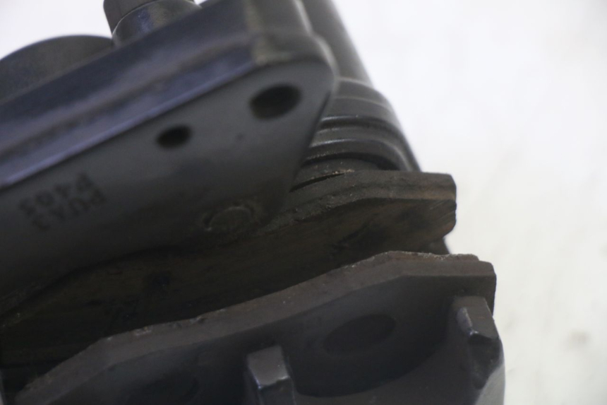 photo de FRONT BRAKE CALIPER KYMCO AGILITY NAKED RENOUVO 2T 50 (2011 - 2018) - Fixing points details