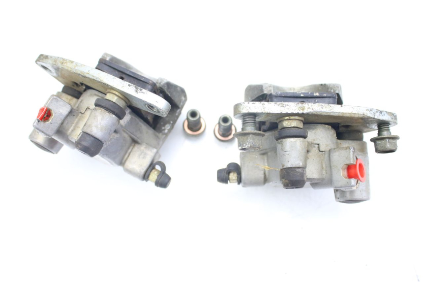 photo de FRONT BRAKE CALIPER YAMAHA BLASTER 200 (2003 - 2007) - Technical close-up