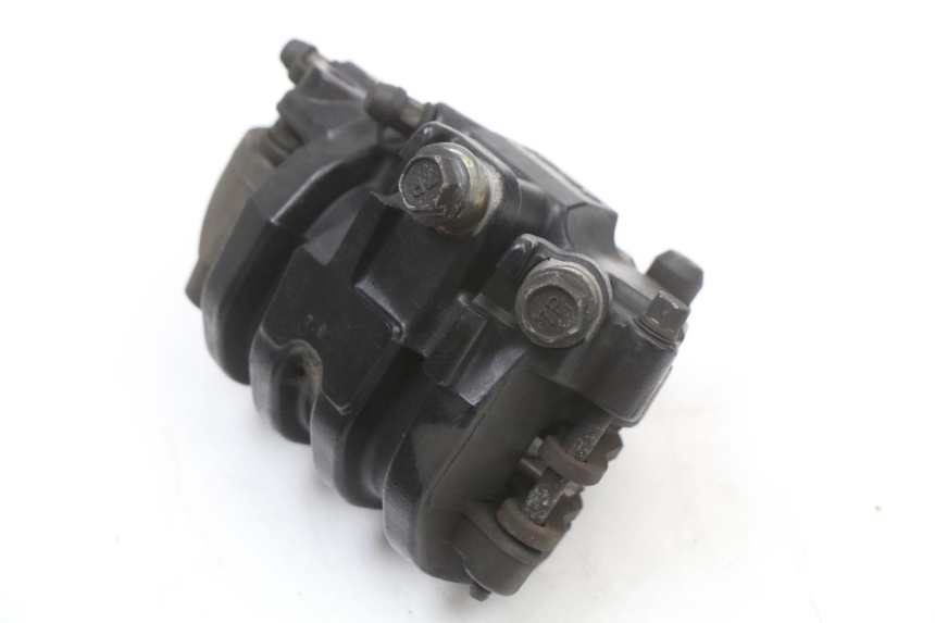 photo de FRONT BRAKE CALIPER SUZUKI BURGMAN 125 (2007 - 2014) - Alternative perspective