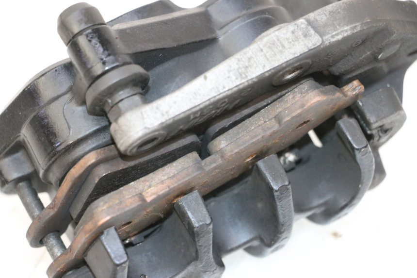 photo de FRONT BRAKE CALIPER SUZUKI BURGMAN 125 (2007 - 2014) - Component detail