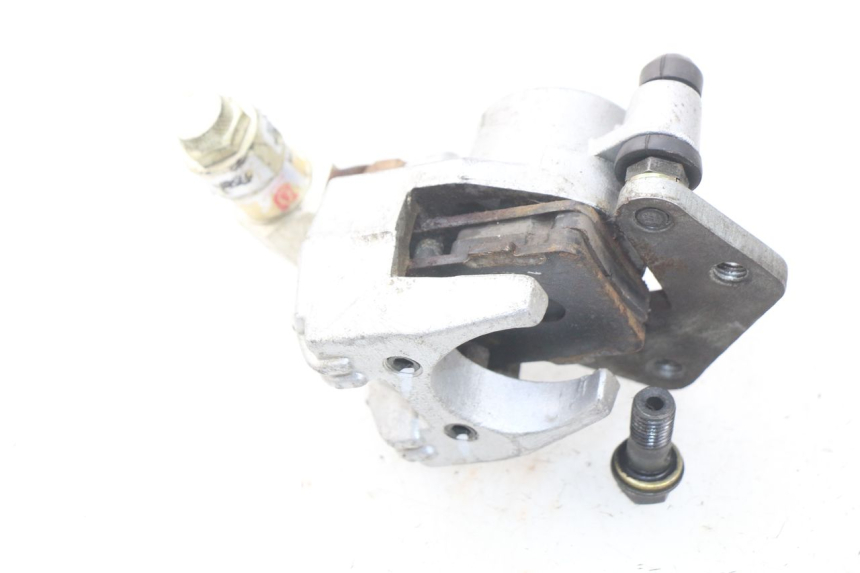 photo de FRONT BRAKE CALIPER JMSTAR CJ12M 125 (2005 - 2007) - Technical close-up