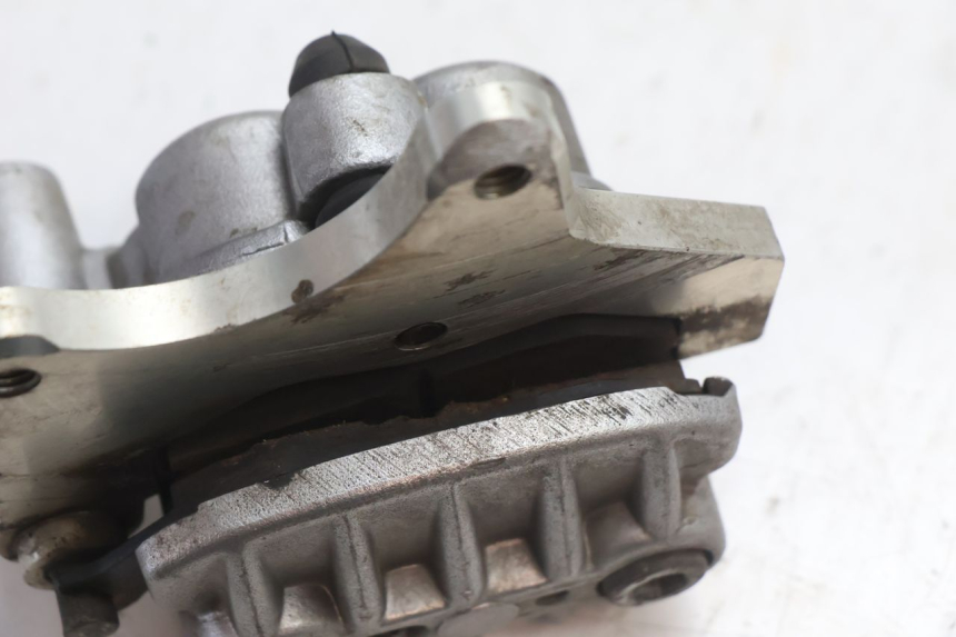 photo de FRONT BRAKE CALIPER HM HONDA DERAPAGE 50 (2007 - 2009) - Fixing points details