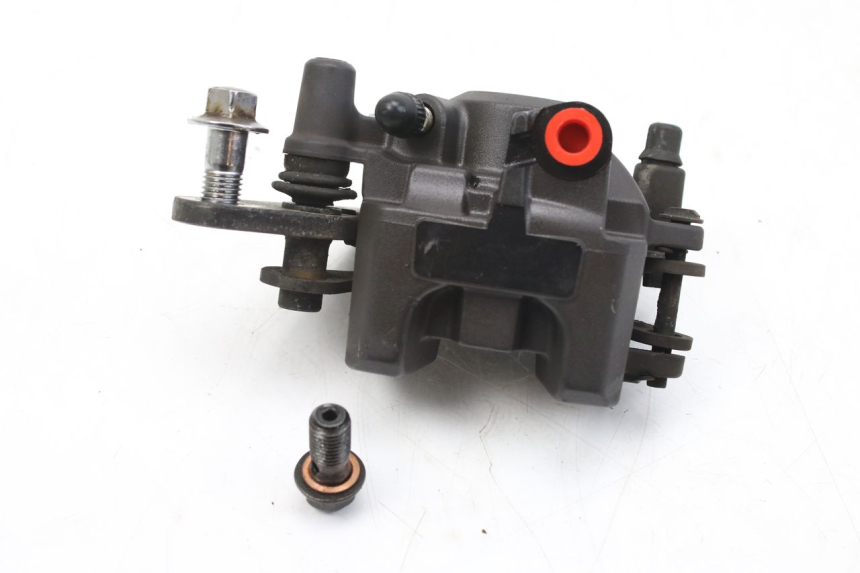 photo de FRONT BRAKE CALIPER YAMAHA D'ELIGHT DELIGHT 115 (2013 - 2017) - Fixing points details