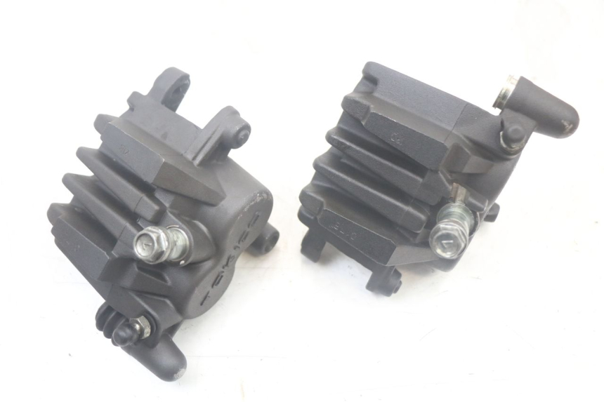 photo de FRONT BRAKE CALIPER KAWASAKI ER-6 ER6 N 650 (2012 - 2016) - Alternative perspective