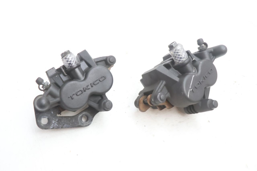 photo de FRONT BRAKE CALIPER KAWASAKI ER-6 ER6 N 650 (2005 - 2009) - Alternative perspective