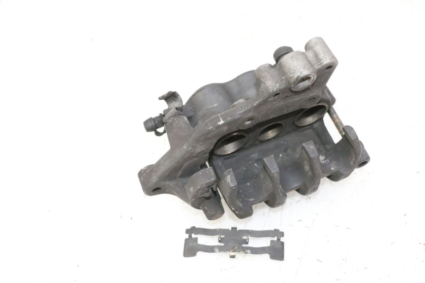 photo de FRONT BRAKE CALIPER HONDA FES S-WING SWING ABS 125 (2007 - 2015) - Technical close-up
