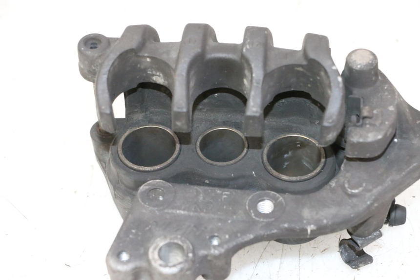 photo de FRONT BRAKE CALIPER HONDA FES S-WING SWING ABS 125 (2007 - 2015) - Product overview