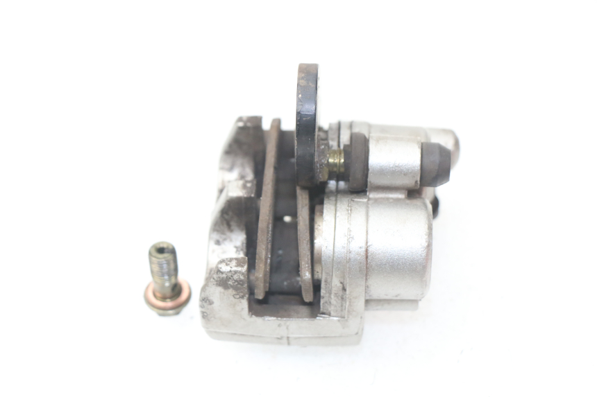 photo de FRONT BRAKE CALIPER SYM FIDDLE 2 50 (2008 - 2013) - Alternative perspective