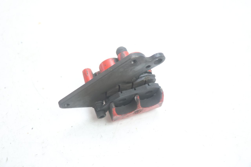 photo de FRONT BRAKE CALIPER SYM FIDDLE 3 III 50 (2014 - 2020) - Fixing points details